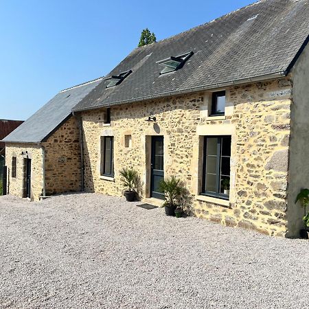 Aux Portes De La Hougue Quettehou Exterior photo